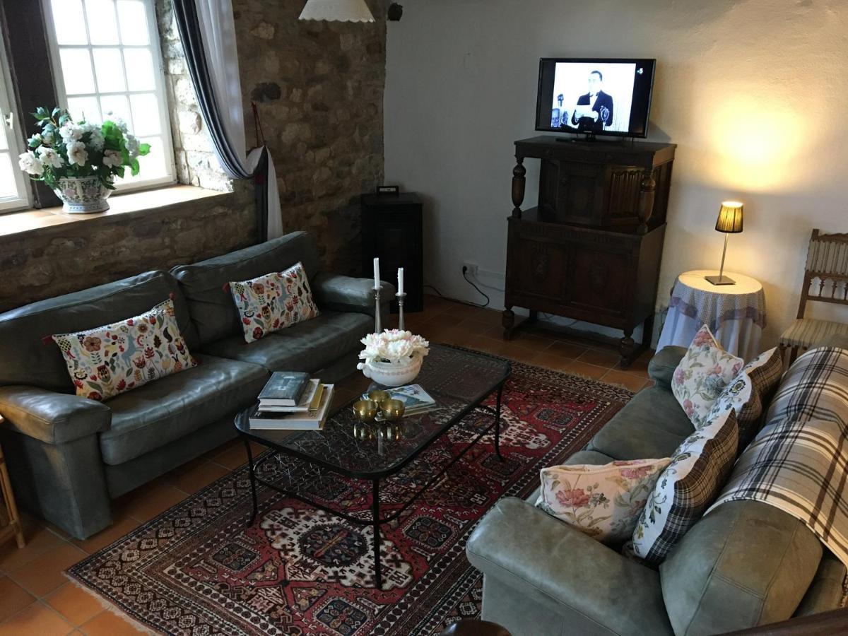 Les Gites Perard Caylus Bagian luar foto