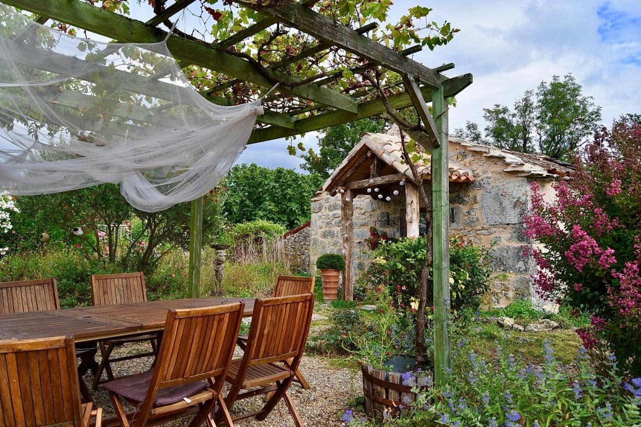 Les Gites Perard Caylus Bagian luar foto