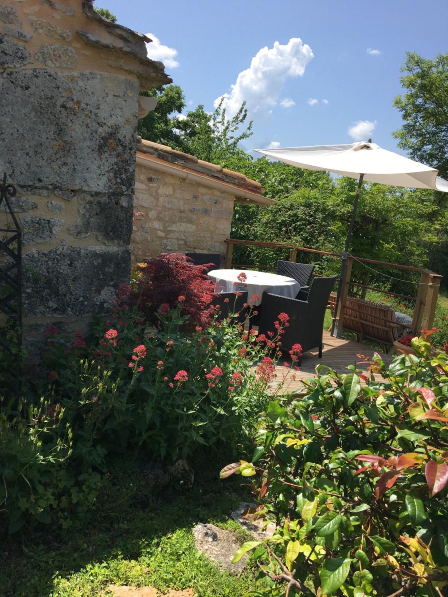 Les Gites Perard Caylus Bagian luar foto